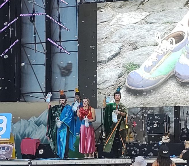 Actriz de La ley de Baltazar se lució en show de Lollapalooza: estuvo con hijo de Paola Volpato