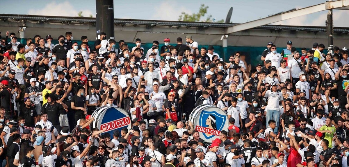 Riña tras Colo Colo vs Magallanes complica a los albos antes del clásico: hincha terminó sangrando