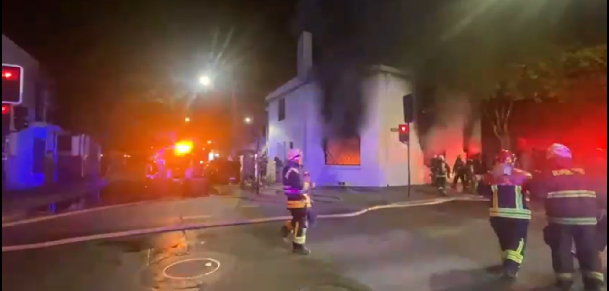 Un adolescente en riesgo vital y otro detenido tras incendio en residencia de menores de Concepción