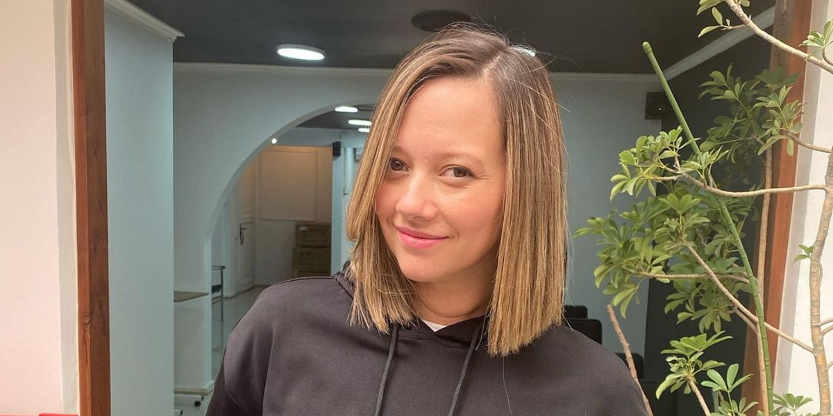 Ingrid Parra se llenó de elogios tras elegante cambio de look: fue junto a su hija a la peluquería