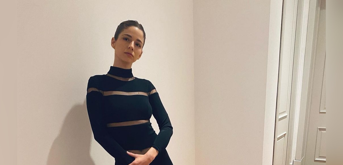 Mariana Di Girolamo deslumbró con su look en presentación de serie de Netflix en Argentina