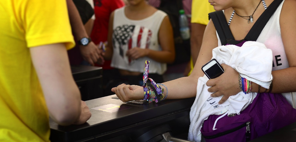 Comenzó retiro de pulseras para Lollapalooza Chile 2023: dónde y hasta cuándo se puede hacer