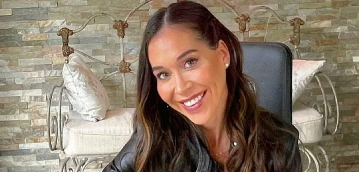 Vale Roth contó detalles de su íntimo matrimonio civil: será el 18 de marzo