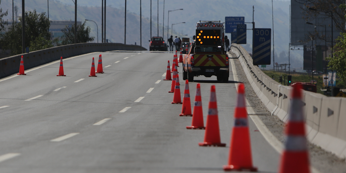 Mujer y sus hijos de 10 meses y 3 años sobrevivieron a complejo accidente en Independencia