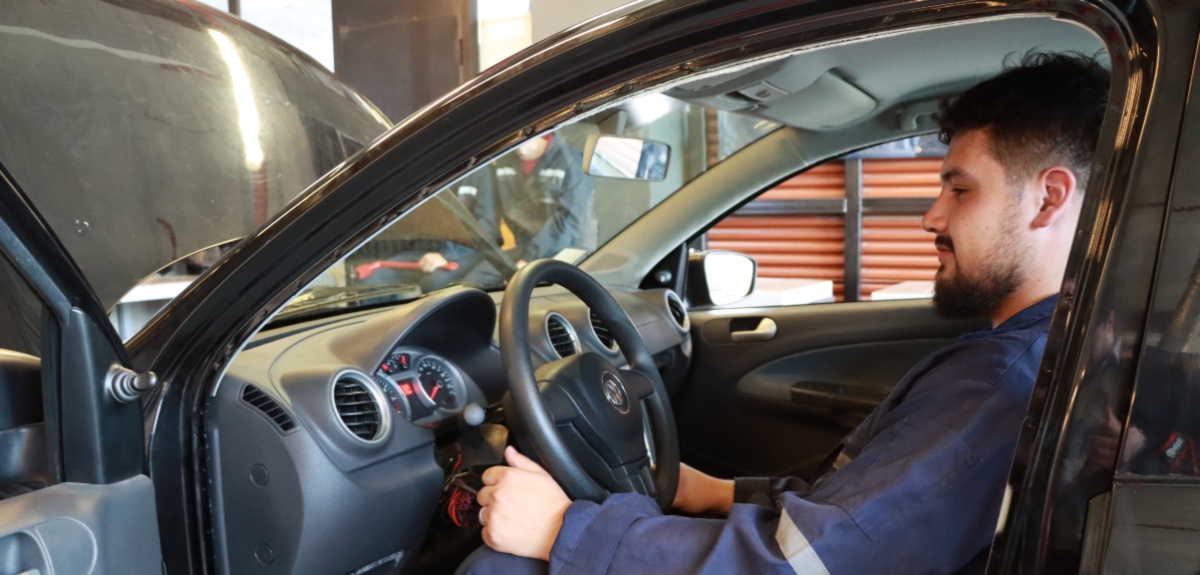 ¿Viajas en auto el fin de semana largo? Revisa los pasos para no quedar en panne