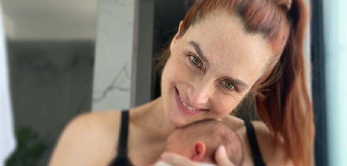 Begoña Basauri celebró los dos meses de su hija con tierna foto amamantándola: 