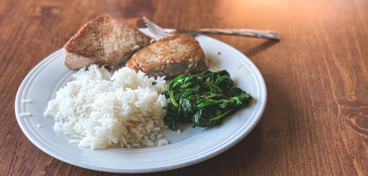 ¿Puedo comer arroz si estuvo más de dos horas a temperatura ambiente? Conoce los riesgos de hacerlo