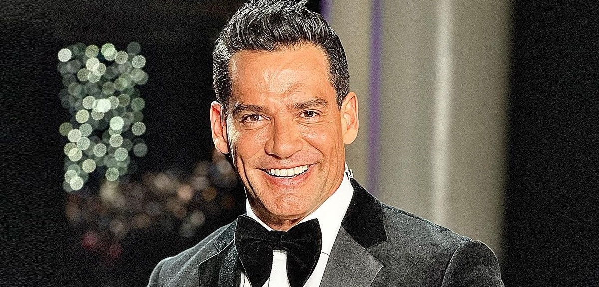 Cristián de la Fuente voló en helicóptero con ganadoras de un bingo solidario: él ofreció el premio