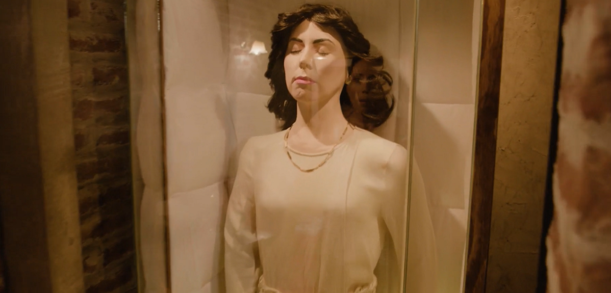 Macabra escena Juego de Ilusiones