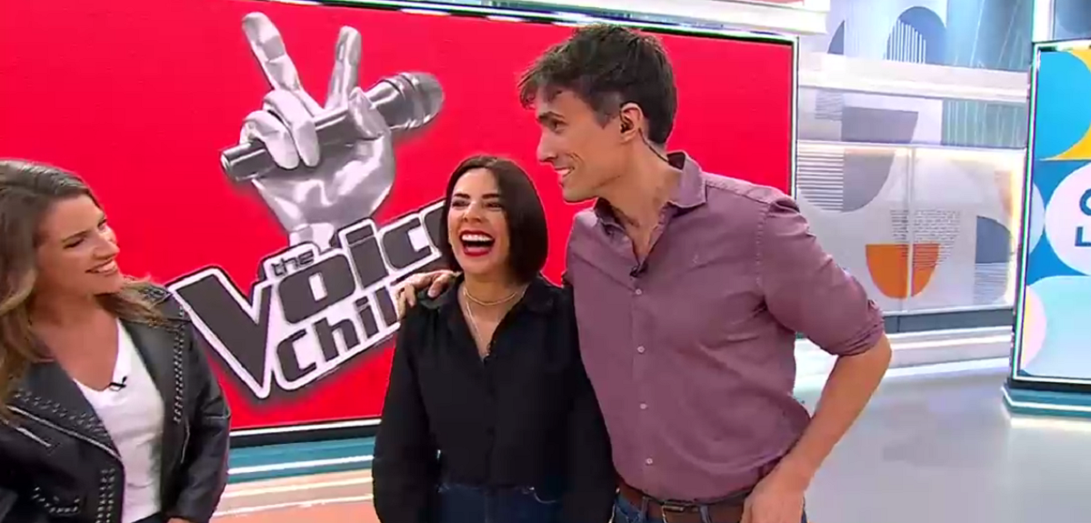 El sutil (e incómodo) 'coqueteo' entre Daniela Castillo y Roberto Cox en CHV: 