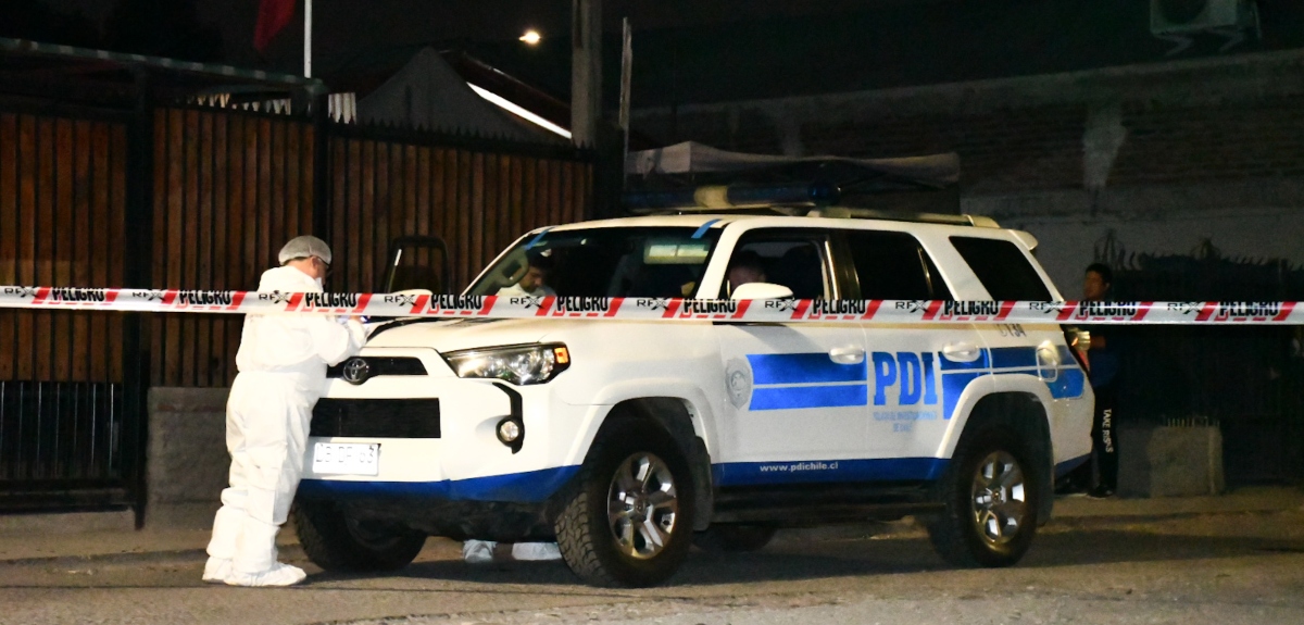 Funcionario de la PDI resultó herido de bala tras frustrar robo de su vehículo en Providencia