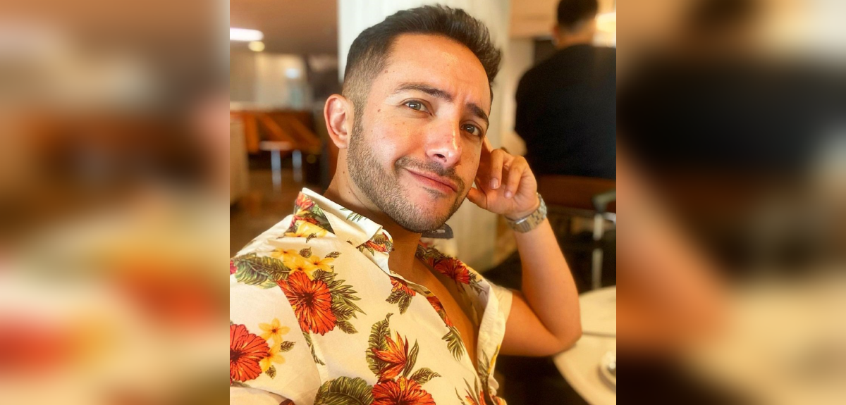 Hugo Valencia compartió foto en playa nudista: 