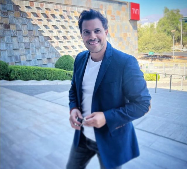 Simón Oliveros TVN Mega