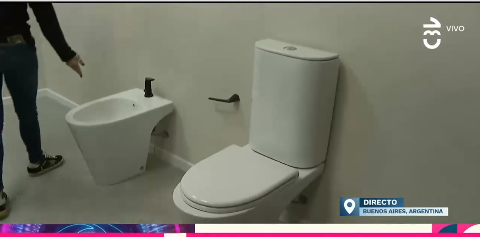 Diana Bolocco recorrió la casa de Gran Hermano en Buenos Aires: tiene solo un baño