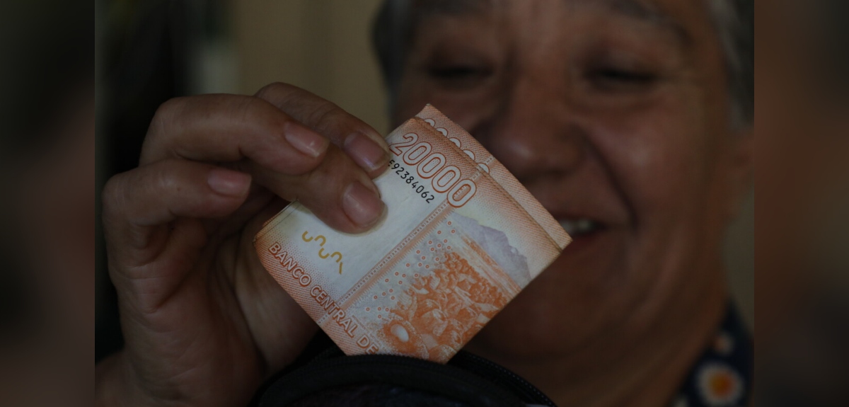 Bono al Trabajo de la Mujer: ¿quiénes pueden postular y cuál es el monto del beneficio?