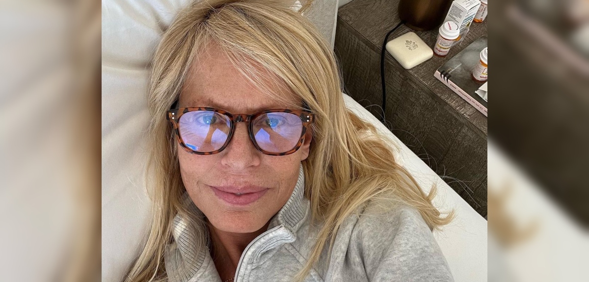 Cecilia Bolocco enseñó dolorosa herida que sufrió en una de sus rodillas: 