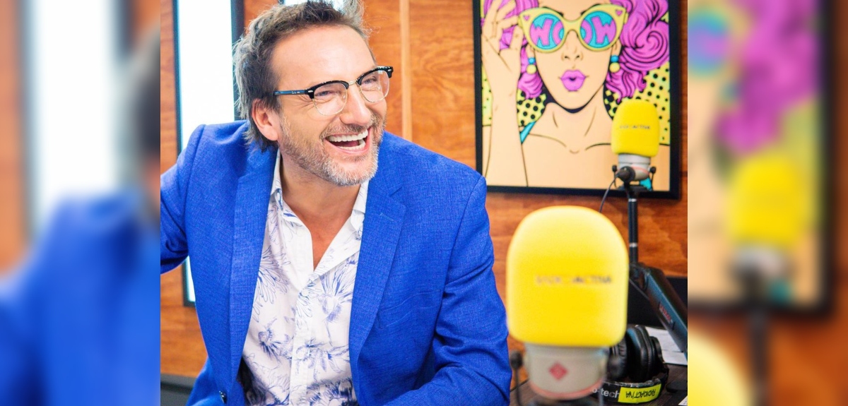 Daniel Fuenzalida compartió fotos de su íntima fiesta de cumpleaños: curiosa torta llamó la atención