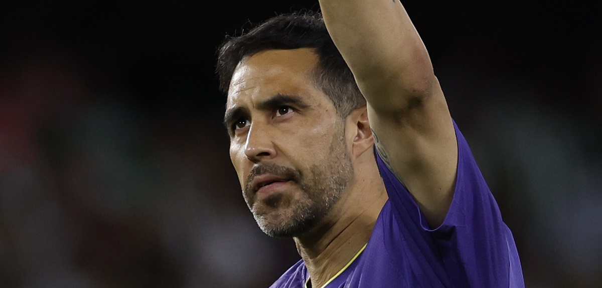 Claudio Bravo anunció el club donde continuará su carrera: 