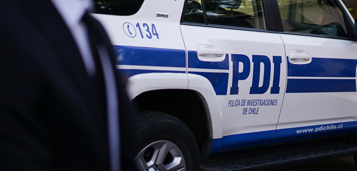 Encuentran cadáver maniatado y envuelto en sábanas en Autopista Los Libertadores