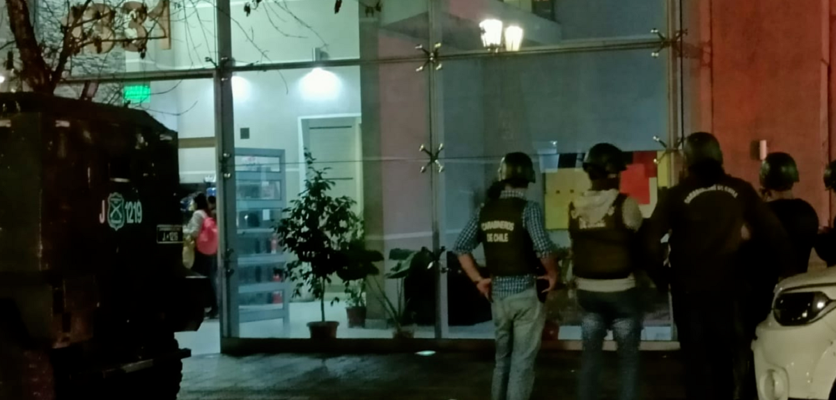 7 personas detenidas en operativo tras hallazgo de cuerpo descuartizado en pleno centro de Santiago