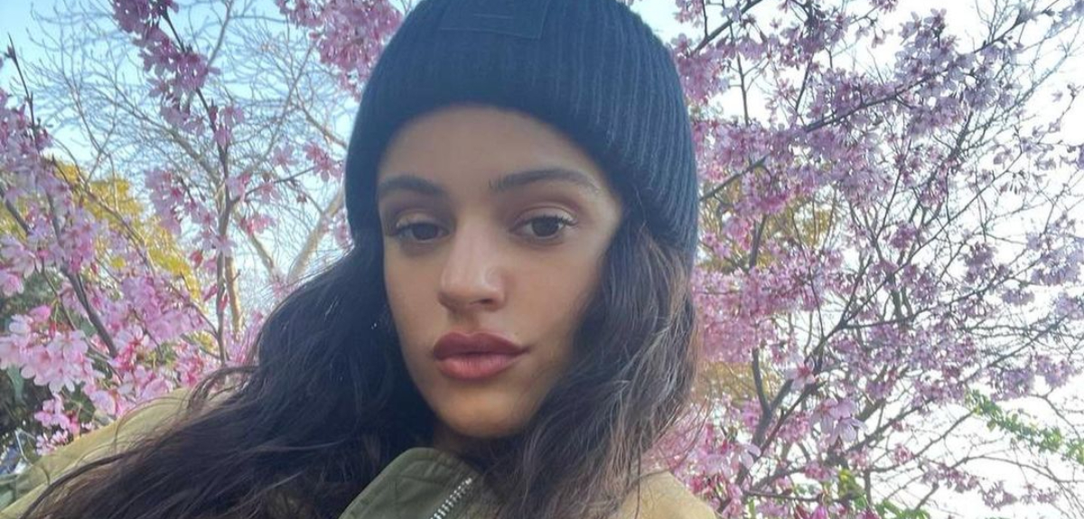 Rosalía descargó su enojo contra reguetonero por foto trucada: “Lo que da es pena”