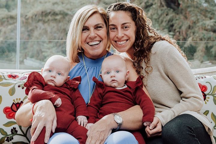 Yael Numhauser, hija de Vivi Kreutzberger, mostró por primera vez el rostro de sus gemelas