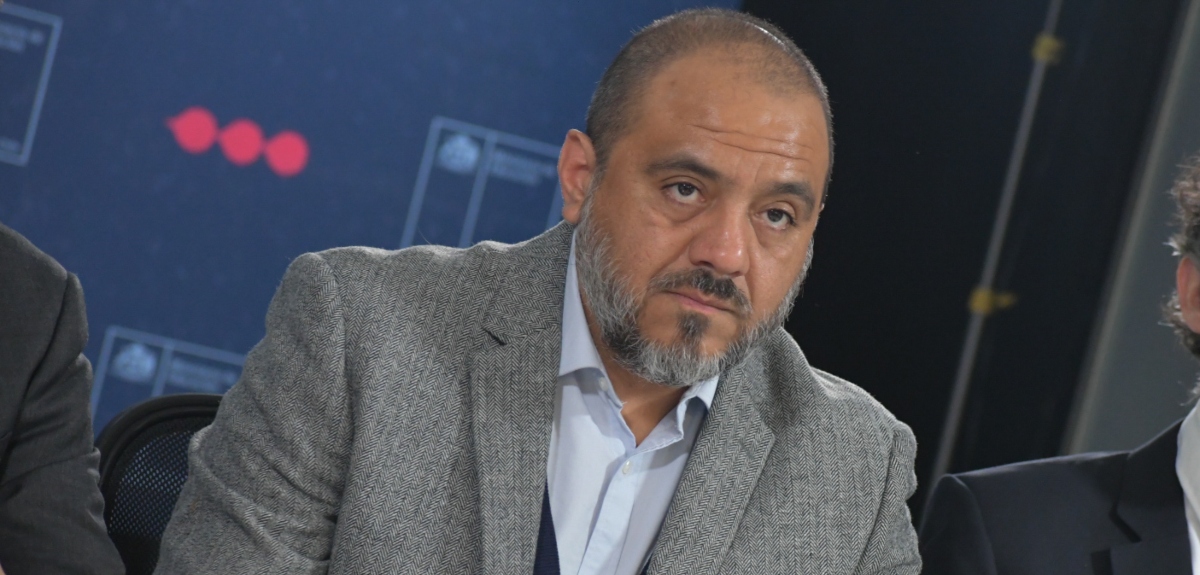 Ad portas de su Acusación Constitucional: ministro Ávila bajó 17 puntos de aprobación en Cadem