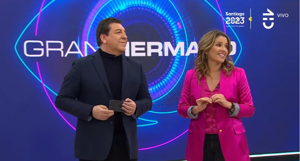 ¿Se enojo? De nuevo captan a Roberto Cox durmiendo en comerciales: “Puta que son sapos”