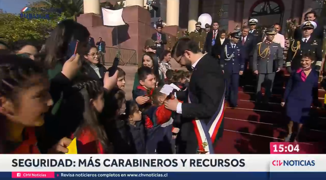 "¡Presidente!": Gabriel Boric y la acción que marcó su salida del Congreso tras la Cuenta Pública