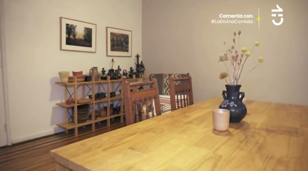 Ministro Esteban Valenzuela mostró sus dos casas en La Divina Comida: tiene particular colección