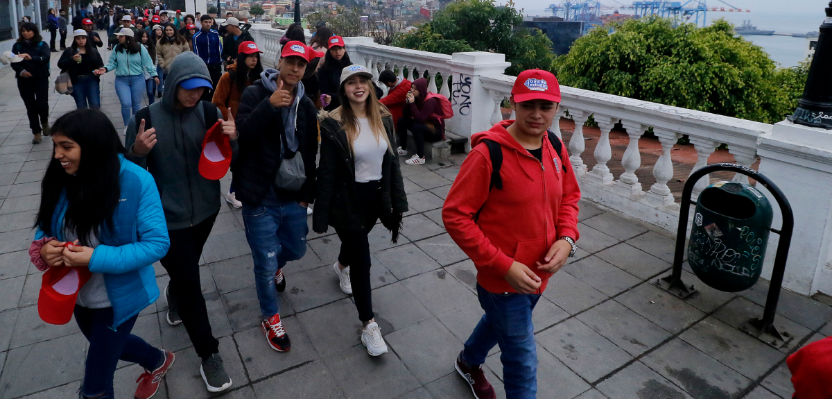 Joven fue olvidado durante gira de estudios en Bariloche: se quedó dormido y nadie lo notó