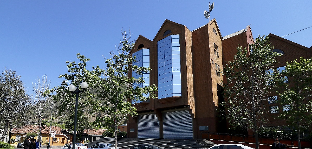 Justicia obliga a Canal 13 a suspender indefinidamente programa por uso de marca sin consentimiento