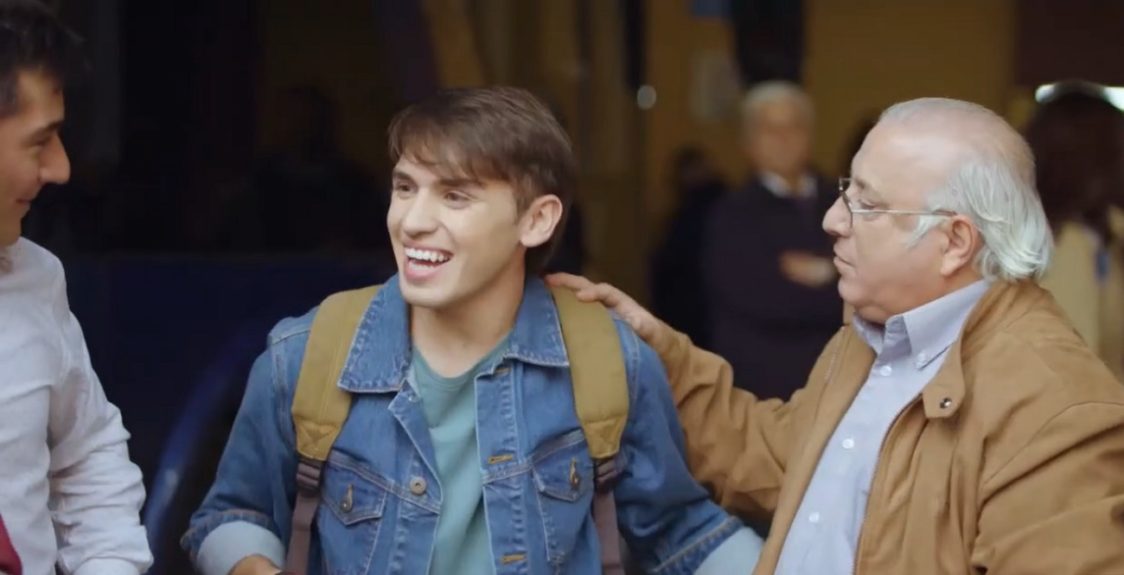 rostro juvenil de Pobre Novio se suma a Como la vida misma