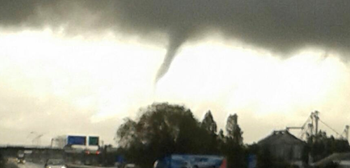 Emiten alerta por probabilidad de tornados y trombas marinas en cinco regiones del país