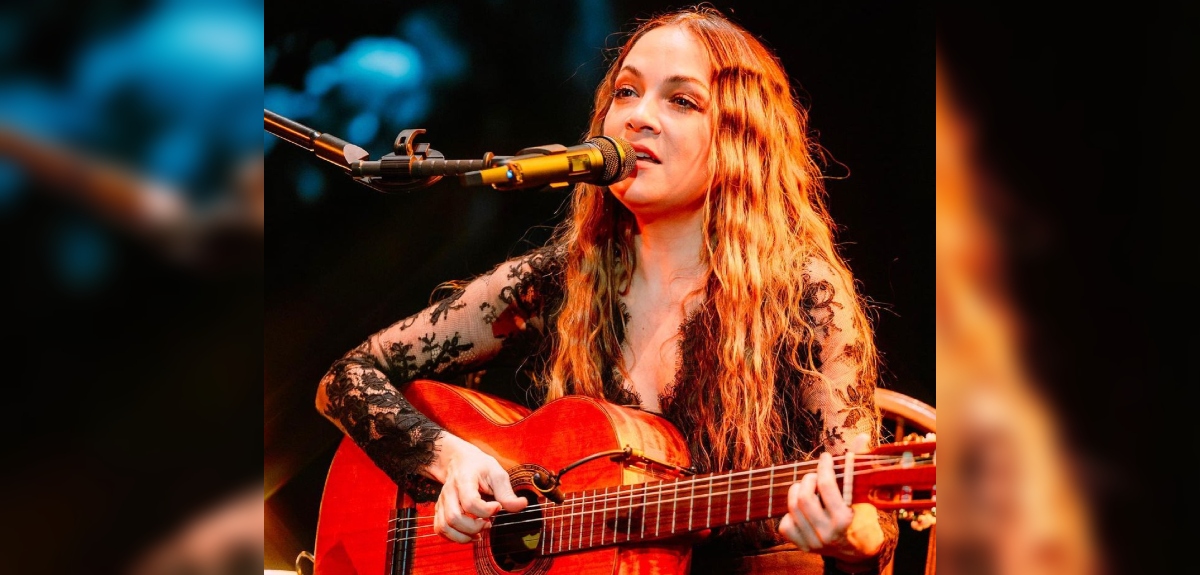 Natalia Lafourcade sorprende en su concierto en Chile: cantó con Gepe, Manuel García y Camila Moreno