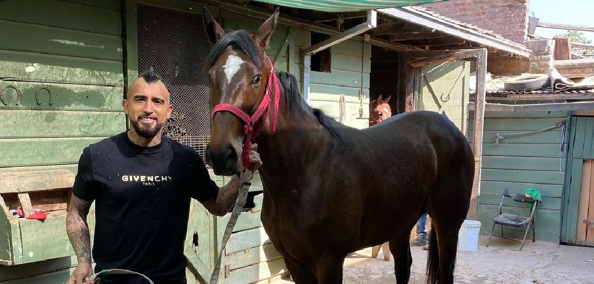 Mauricio Israel dio nuevos detalles de la supuesta crisis financiera que atravesaría Arturo Vidal