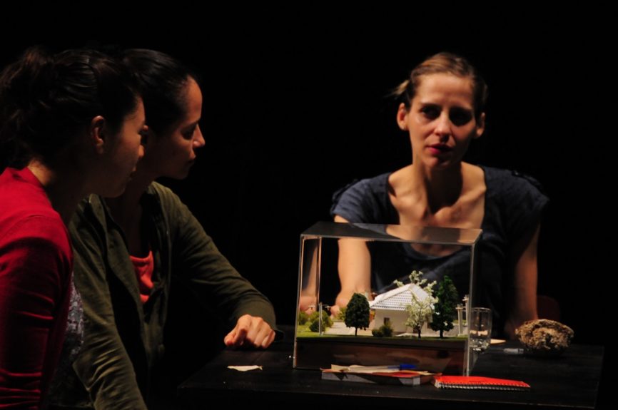 Fundación Teatro a Mil da inicio a ciclo "50 años: desde la memoria": conoce la cartelera