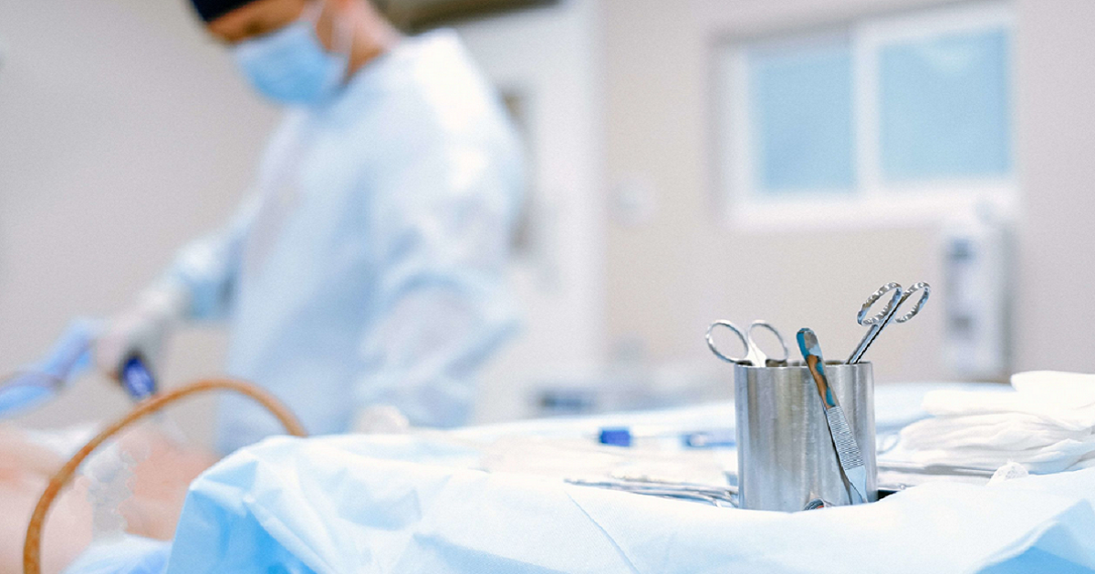 Ante caso de mujer con daño cerebral tras cirugía: en qué fijarse al elegir una clínica estética