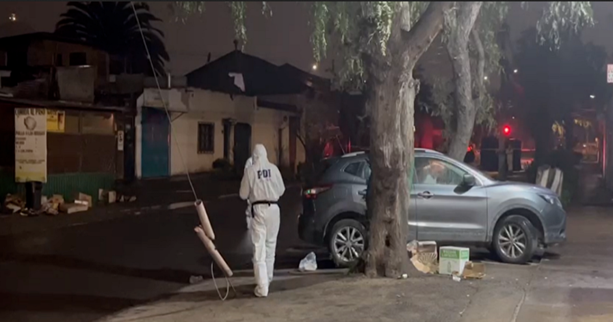 Delincuentes de 19 y 14 años mueren en medio de encerrona a carabinero (r) en Quinta Normal