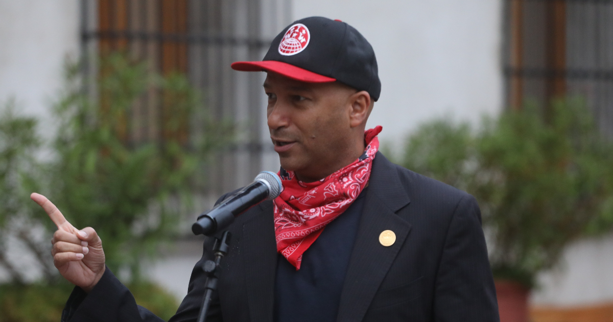 Tom Morello arribó a Chile para conmemorar 50 años del Golpe: “EEUU comparte responsabilidad”