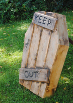 Tres diferentes ideas para adornar la casa en halloween sin usar clavos ni romper paredes