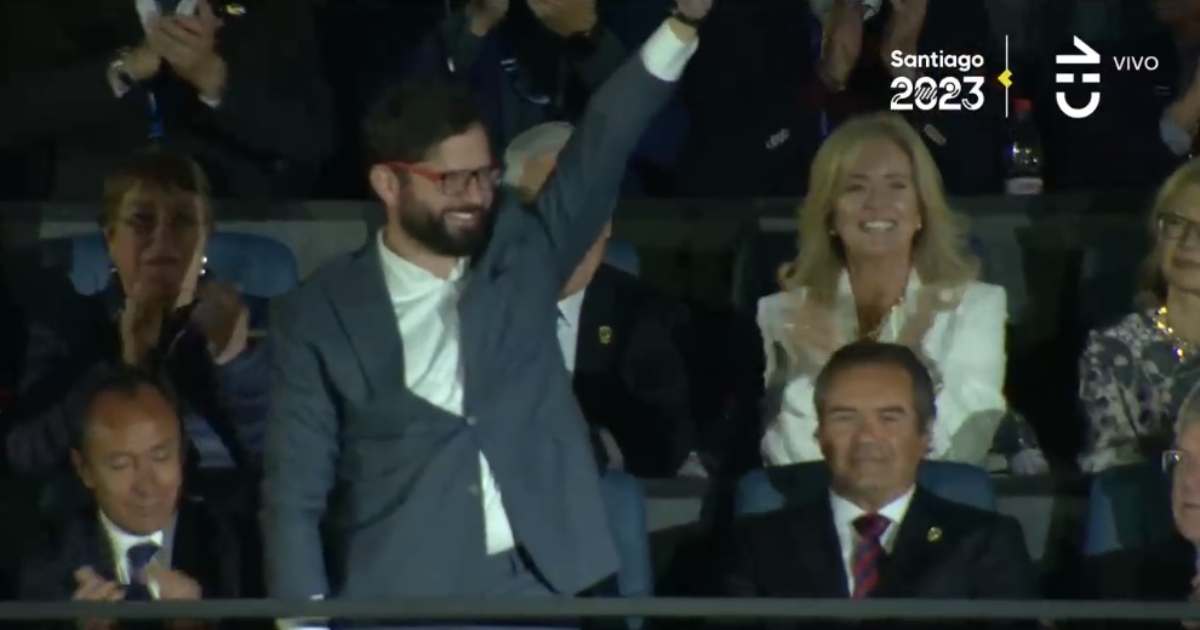 Gabriel Boric recibió ovación en el Estadio Nacional durante la apertura de Santiago 2023