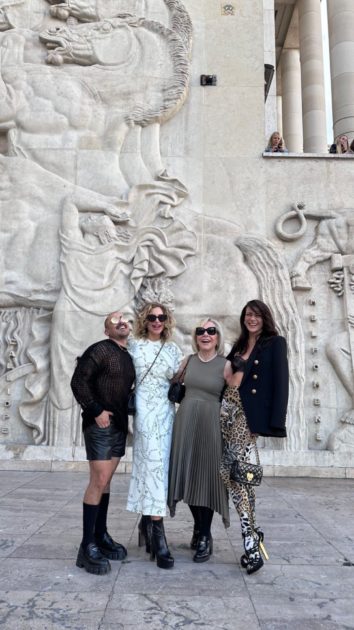 Tonka Tomicic y sus osados looks en Semana de la Moda de París: de animal print a transparencias