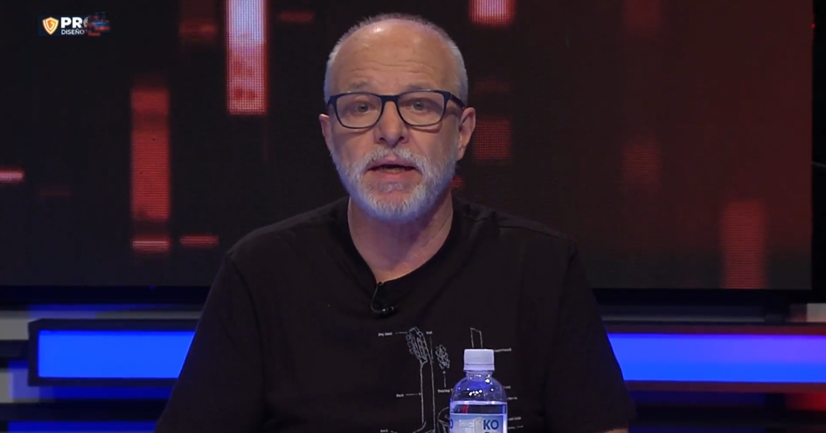 Alberto Plaza fue cuestionado en redes sociales por su defensa al A Favor: 