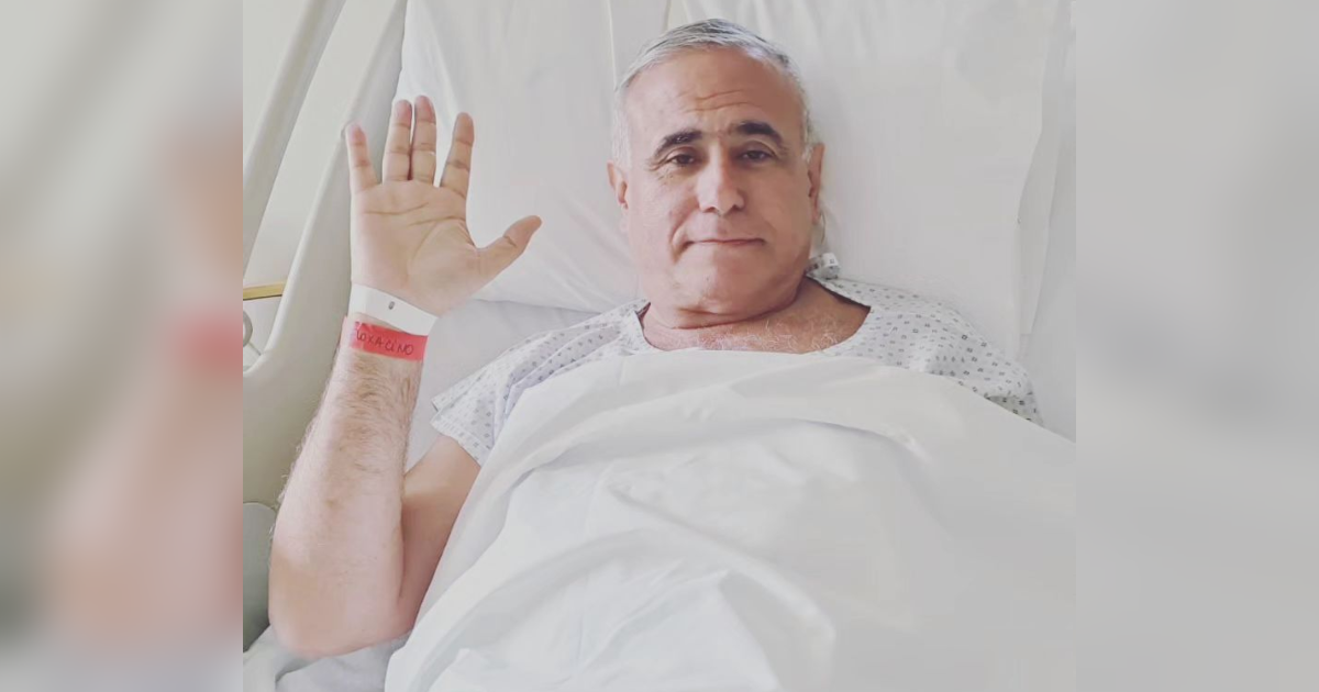 Doctor Ugarte se recupera en casa con los cuidados de su señora: 