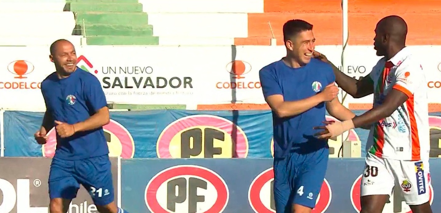 Bochorno en el fútbol: Audax italiano olvidó su indumentaria y debió comprar equipo en Copiapó