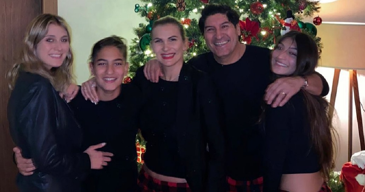 Hijo de Iván Zamorano y María Alberó celebró su cumpleaños con cena en familia: cumplió 16 años