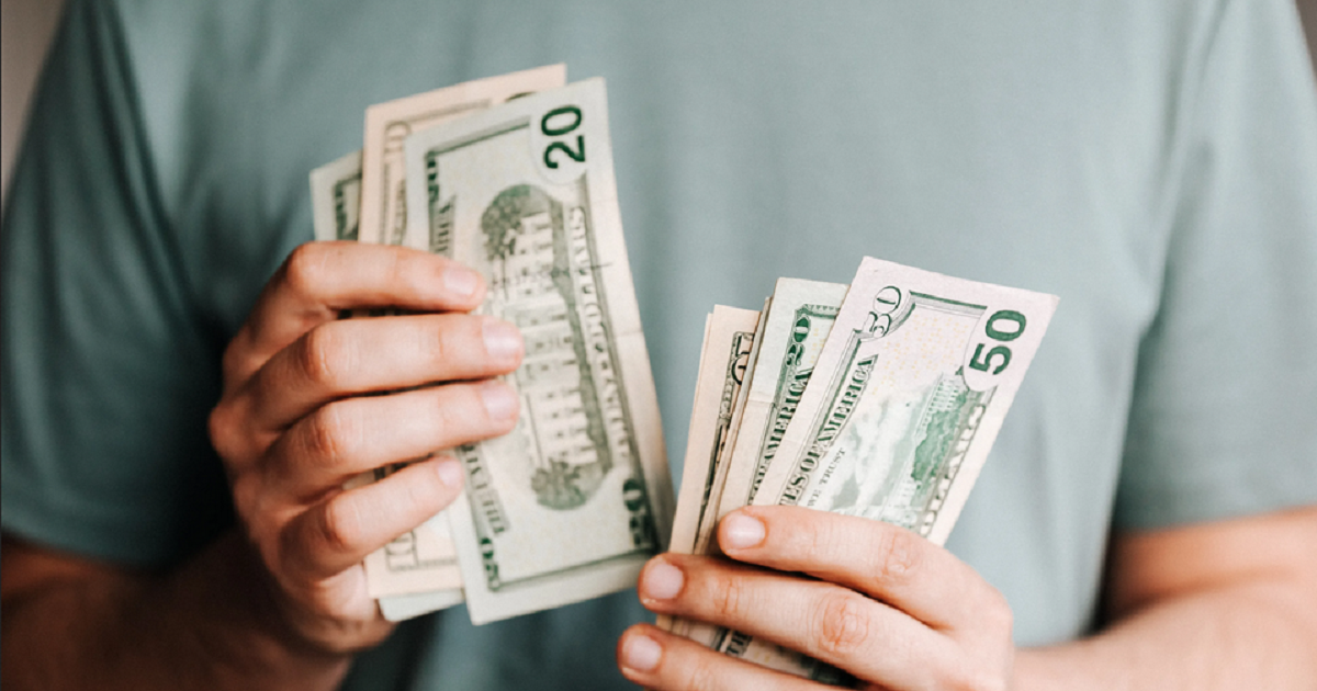 Hombre que ganó $1.350 millones en la lotería demandó a su exesposa por romper particular acuerdo