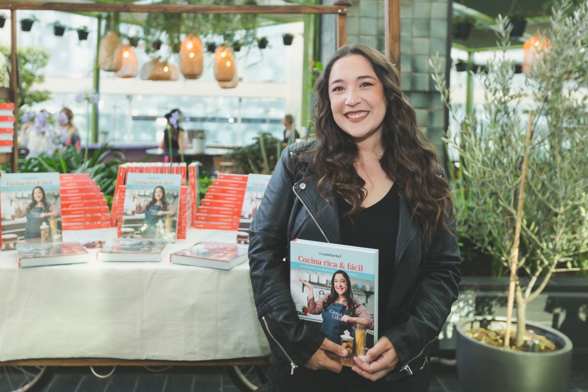 Camila chef lanzó su primer libro de recetas: conoce cómo comprarlo y cuál es su valor