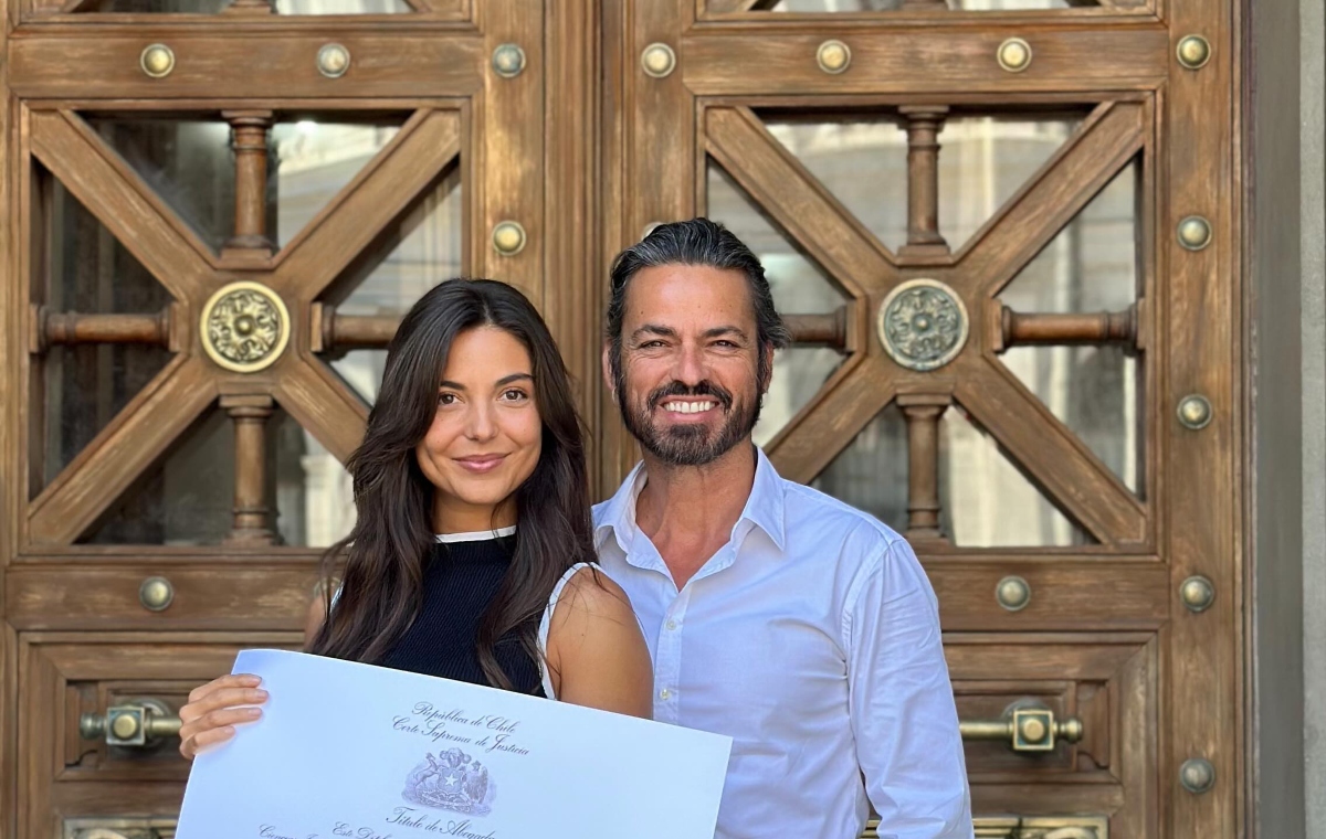 Carlo von Mühlenbrock presumió logro académico de su hija Mariana: 